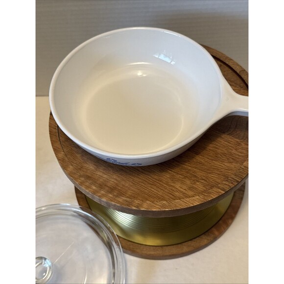 Vtg. Corning Ware, 6.5" Skillet, and Lid, 6.5" W x 10.25" w/Handle - Picture 5 of 11